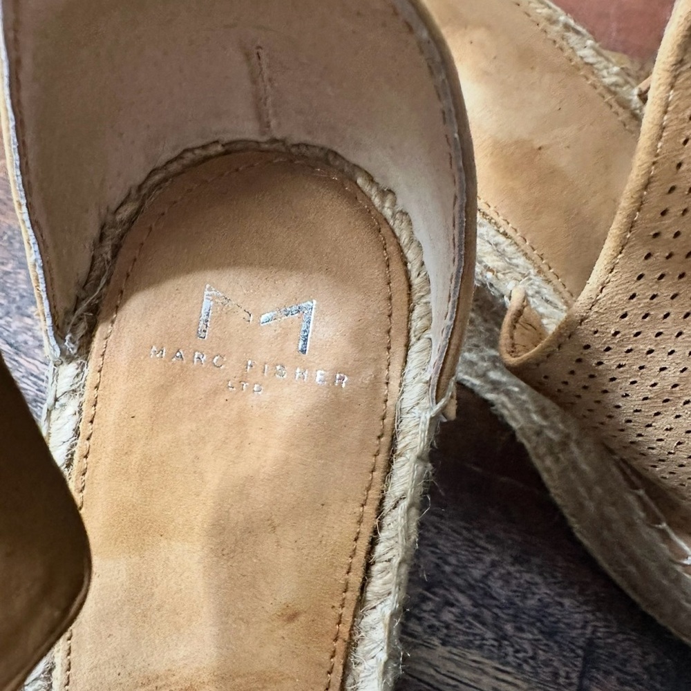 Marc Fisher Tan Perforated Espadrille Wedges size 9.5 - Picture 6 of 8